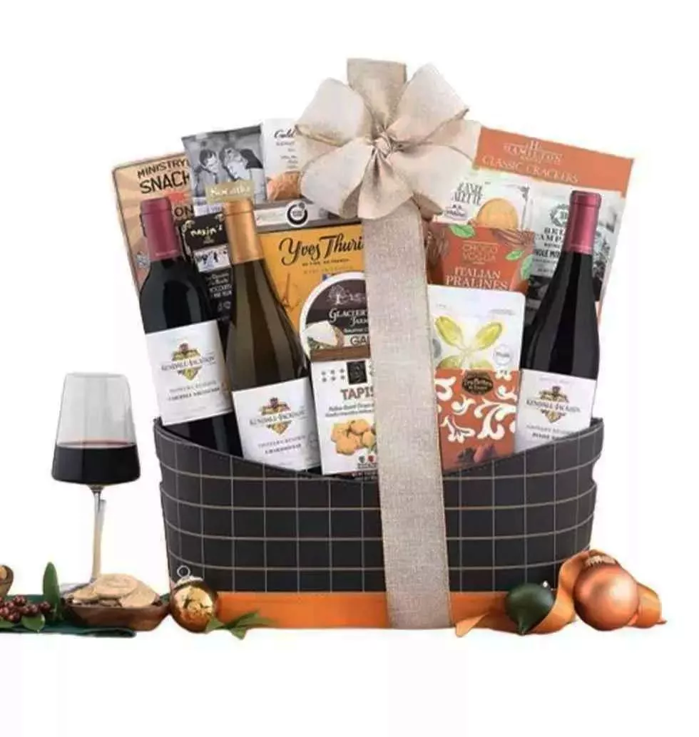 Coastal Delights Wine and Gourmet Gift Set