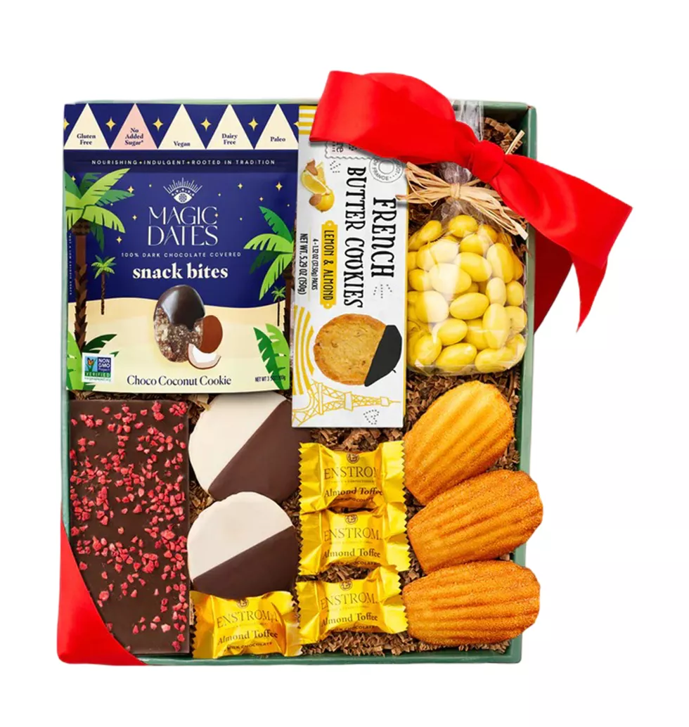 Decadent Sweet & Savory Hamper